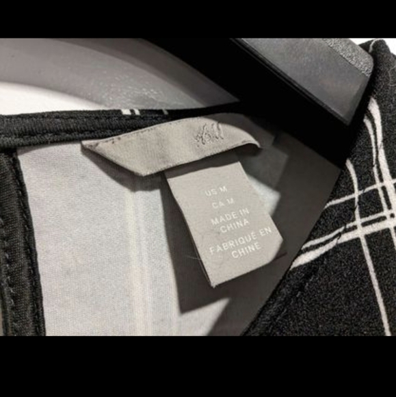 H&M Blouse - Picture 2 of 2